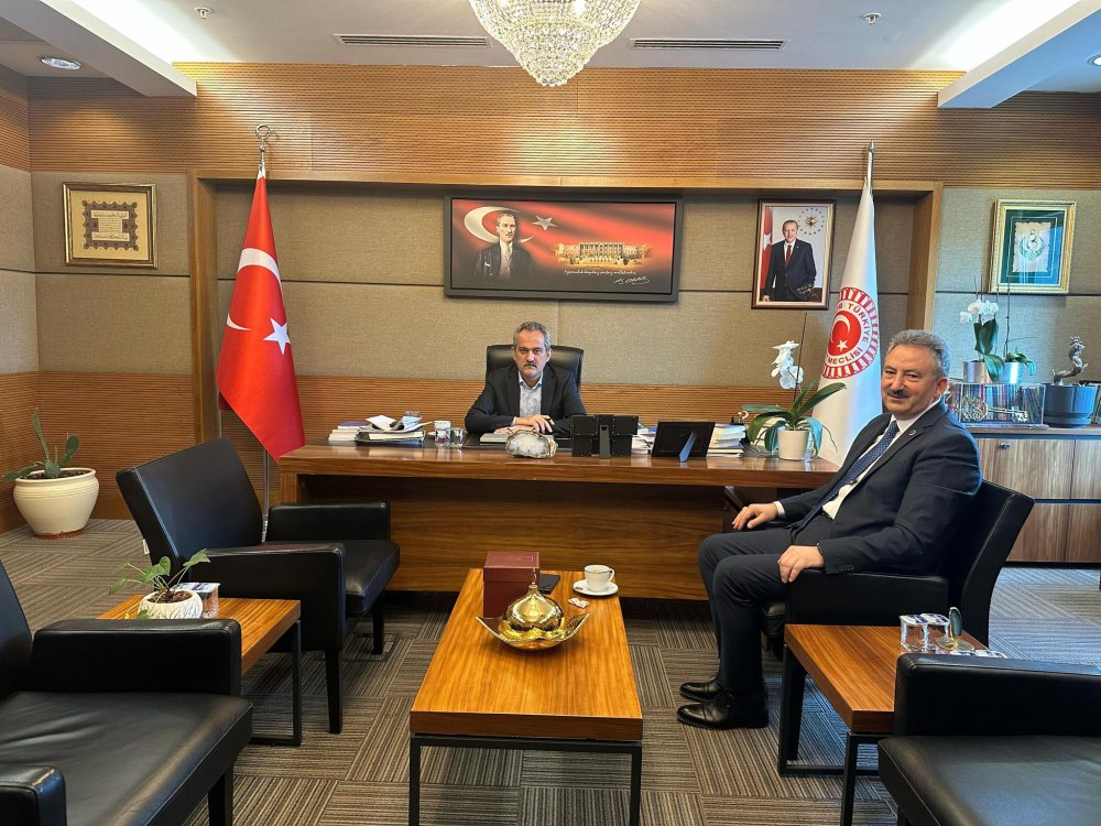 GAZİ MECLİSİMİZDE AK PARTİ ORDU MİLLETVEKİLİMİZ SAYIN MAHMUT ÖZER BAKANIMIZI ZİYARET ETTİK.