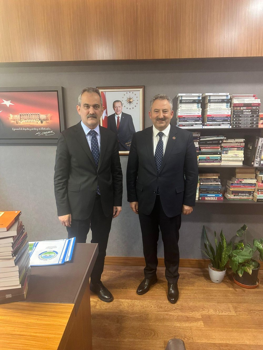 GAZİ MECLİSİMİZDE ORDU AK PARTİ MİLLETVEKİLİMİZ SAYIN MAHMUT ÖZER BAKANIMIZI ZİYARET ETTİK.