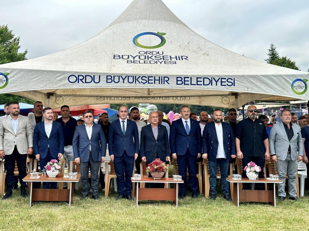 KIZILOT YAYLASI FESTİVALİMİZİ ÇOK DEĞERLİ MİSAFİRLERİMİZİN KATILIMIYLA GERÇEKLEŞTİRDİK.