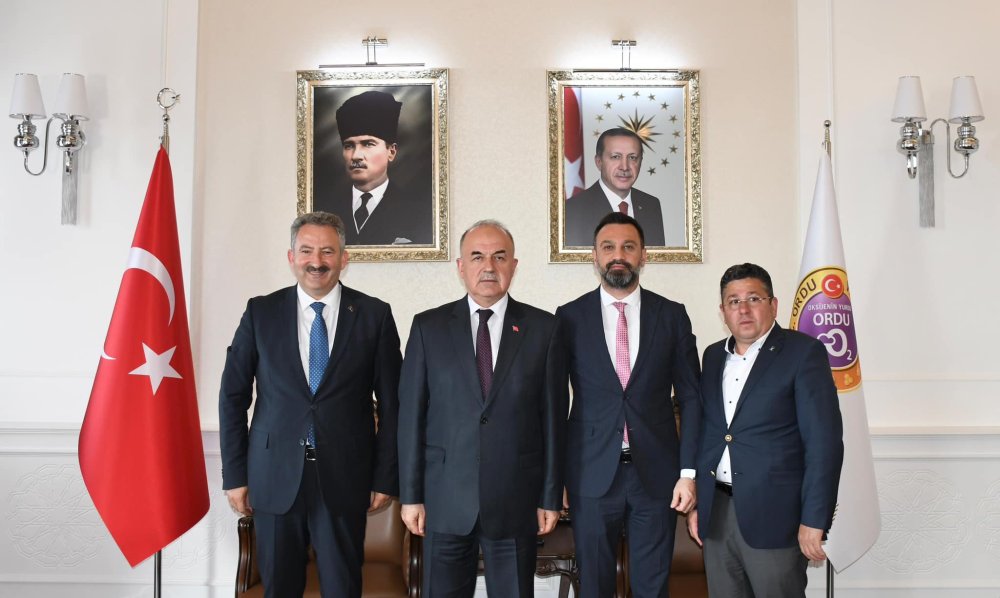 ŞEHRİMİZİN KIYMETLİ VALİSİ SAYIN MUAMMER EROL BEY'İ MAKAMINDA ZİYARET ETTİK
