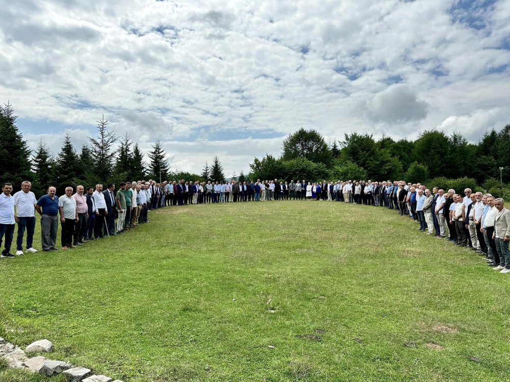 TEK YÜREK TEK HEDEF DAHA GÜZEL BİR AYBASTI