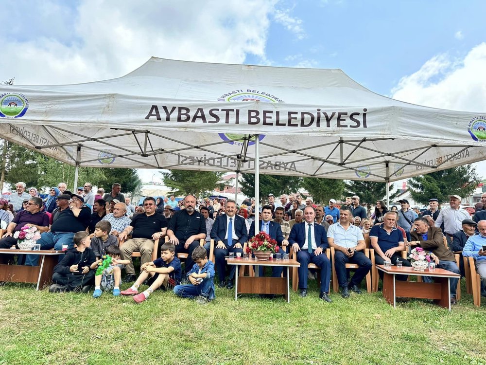 YÖRESEL YARIŞMALARIMIZI VATANDAŞLARIMIZIN YOĞUN İLGİSİYLE GERÇEKLEŞTİRDİK.